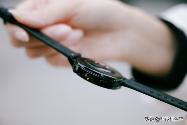 华为watchgt3，华为智能手表watch3和gt对比（细嗅蔷薇”：华为WATCH）