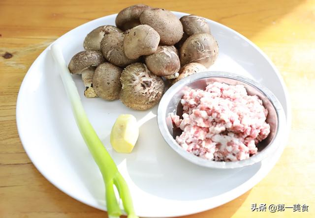 蘑菇酱的家常做法，简单蘑菇酱的做法（完胜老干妈的3种下饭酱）