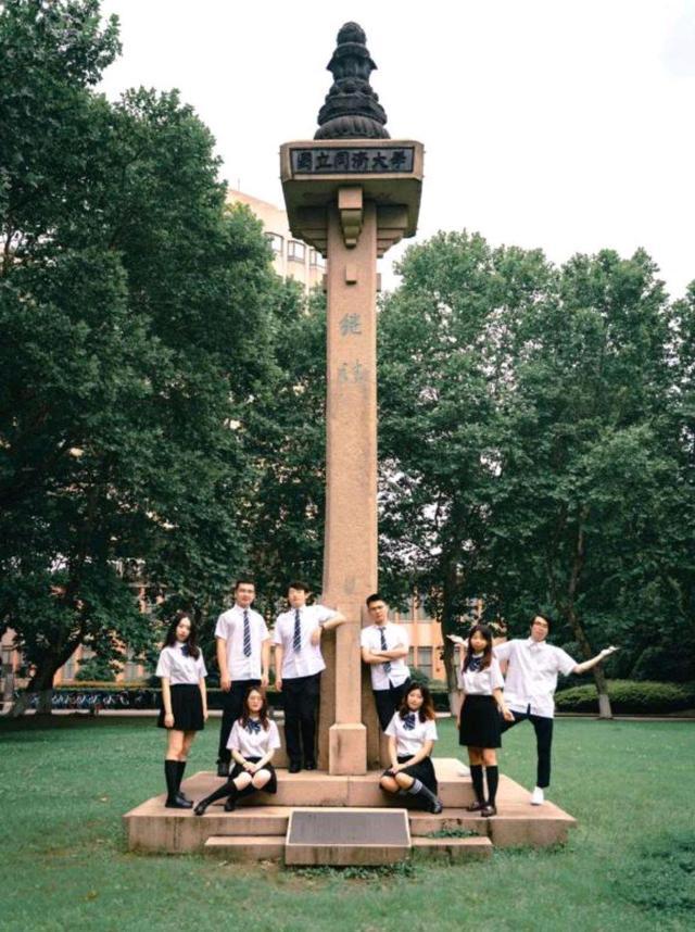 中国十大名牌学校（严进严出大学排名榜）