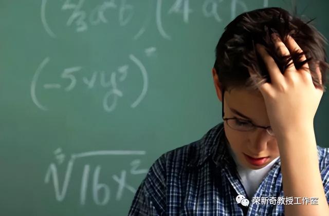 小孩心理有问题的表现症状，儿童心理有问题的表现症状（小心青少年焦虑障碍的6大症状）