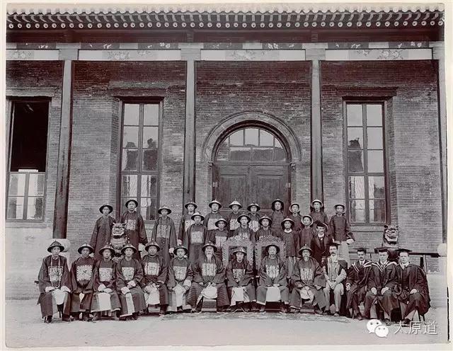 山西大学文学院，山西大学文博考研加试（山西大学今日荣登“双一流”）