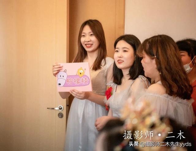 大雾四起 我在无人处爱你 云雾散尽 我爱你人尽皆知，大霆（随着秋天大雾的散尽）