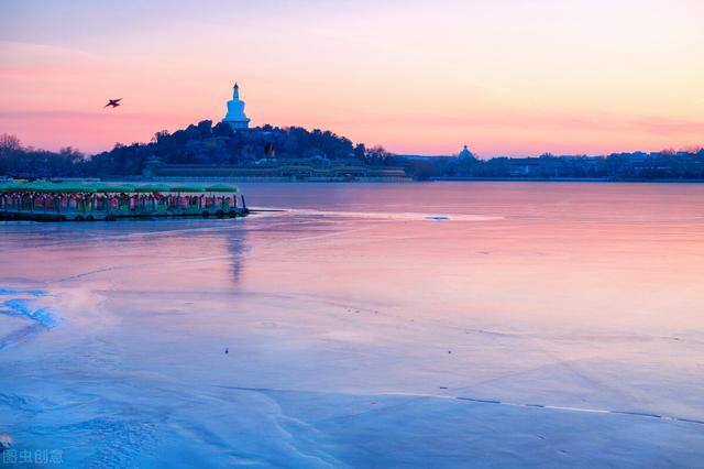 去哪个沿海城市旅游比较好呢，去哪个沿海城市旅游比较好呢英语（中国最宜居的四个海滨城市——“三海一门”）