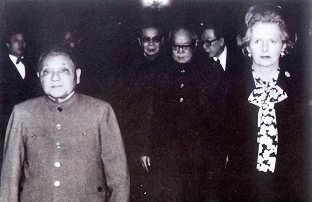 香港回归之前的占地面积是多少，香港全部面积（英国每年拿走上千亿）