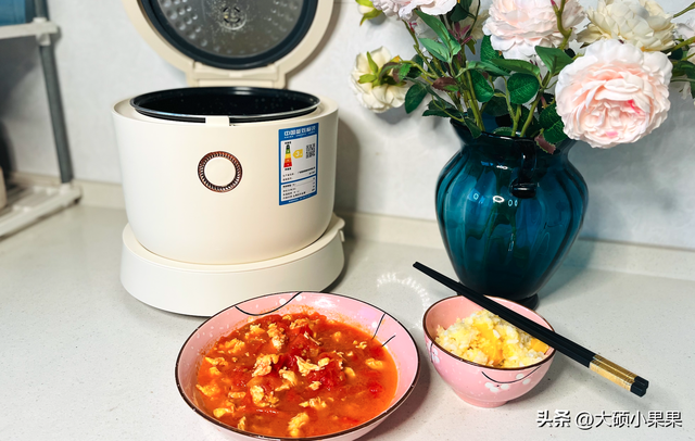 沥米饭煮多久沥起来，沥米饭怎么煮好吃（仿佛一下子回到了当初那个炊烟袅袅的乡村）