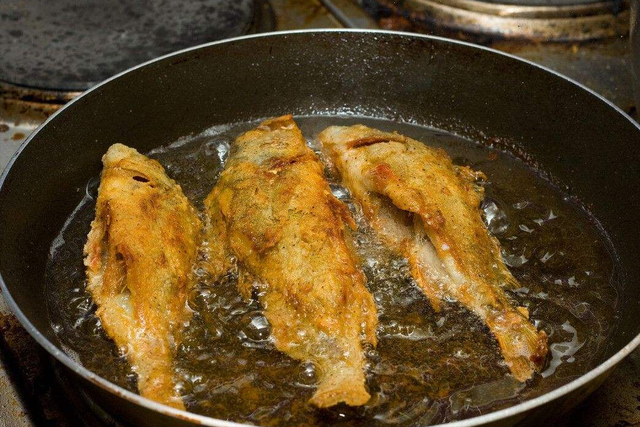 炸鱼怎么做(记住"5大技巧")