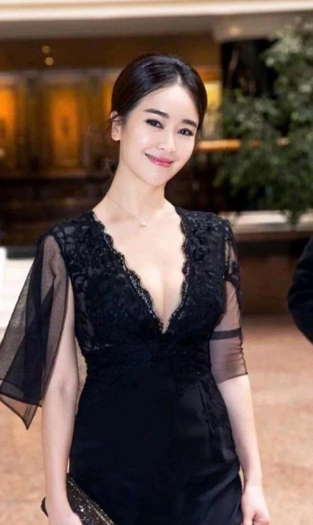 左小青主演的电视剧，左小青最新电视剧有哪些（与大20岁富豪老公离婚）