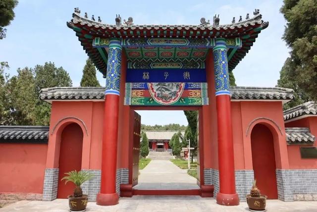 济宁旅游景点大全，济宁周围的旅游景点大全推荐一下（三孔、微山湖、两孟、水泊梁山……）