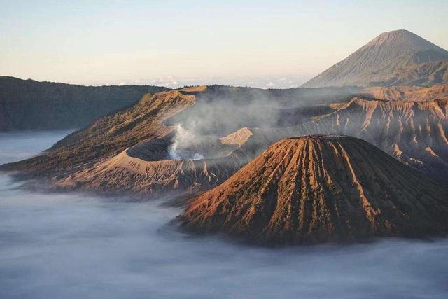 在哪裡,中國唯一的活火山在哪裡(很多人其實就住在