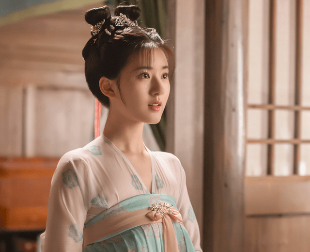 形容感情的诗句，形容爱情的诗句（2首妙趣横生的古诗词）