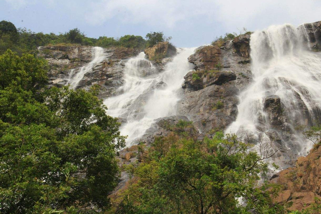 广东最著名的景点，广东最有名的景点（广东最值得去的十大自然景观）
