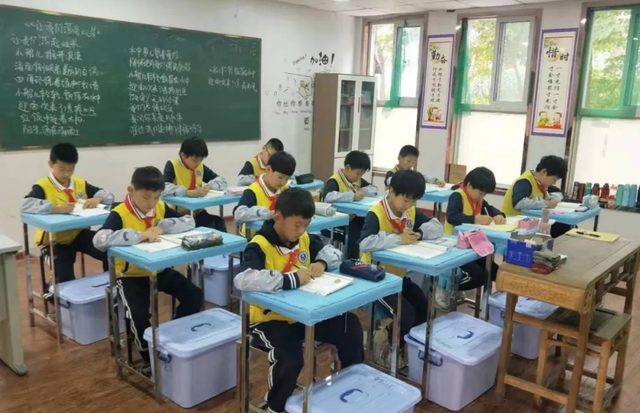 私立学校和公立学校哪个好，公立学校跟私立学校哪个好（读公立学校和私立学校的学生）
