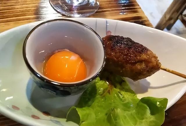 生鸡蛋怎么判断坏了，怎么知道鸡蛋是好是坏（日本的生鸡蛋真的可以放心吃吗）