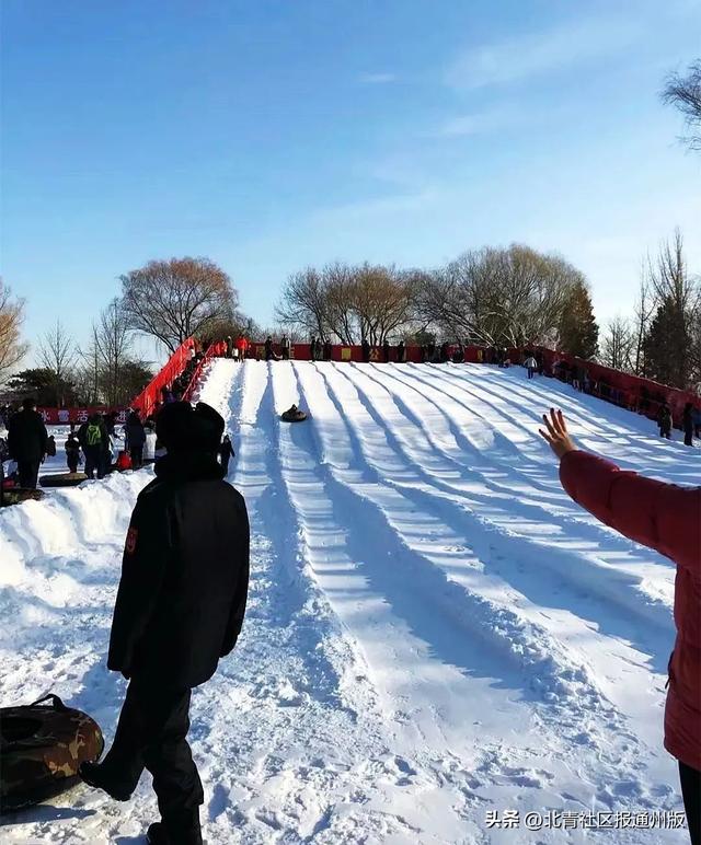 北京晚上好玩的地方，北京晚上适合去哪玩（逛庙会、看冰灯、玩雪季...在北京过年会玩的都来这里了）