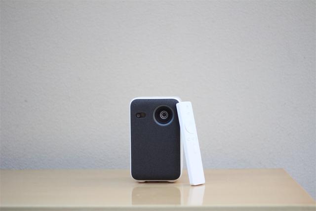 小米投影仪mini，装进背包里的移动影院