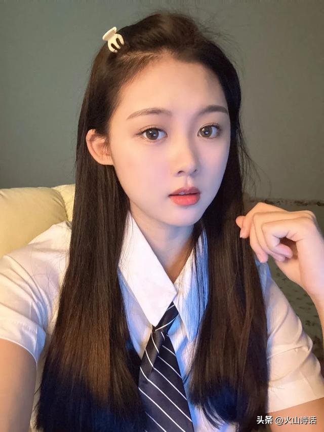 学院风裙子这么搭配秒变校园女神，学院风格裙子（还记得你的初恋吗）