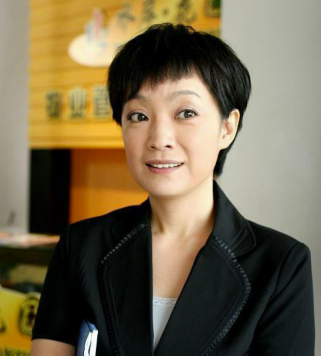 张嘉译的妻子，知名演员杜珺：与张嘉译离婚后（张嘉译的妻子是谁呀 个人资料）