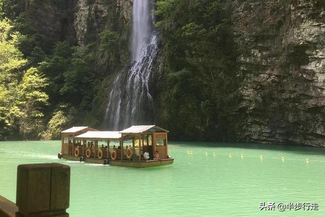 张家界玻璃桥旅游景点在哪里，张家界玻璃桥在哪里啊（张家界大峡谷玻璃桥）