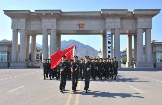 职业学校多少分录取，2022兰州职业技术学院在甘肃招生人数、录取分数线、位次（中等生应该考虑的5所军校）