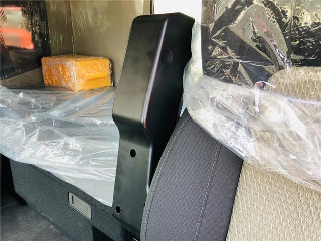 大货车新车报价，解放货车9米6新车报价 （8*4自动挡载货车就是牛）