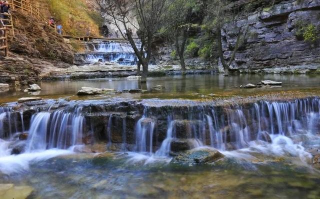 举起手来拍摄地，举起手来拍摄地郭亮村介绍（悬崖上有隐秘古村）