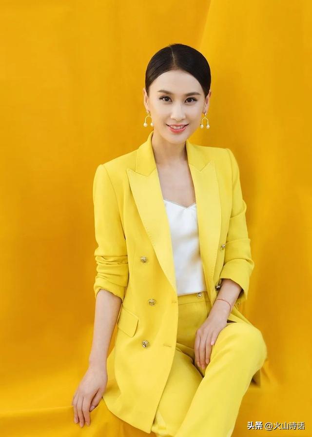 黄圣依拍过的电影，黄圣依有拍哪些电视剧（黄圣依：婚变风波后首露面）
