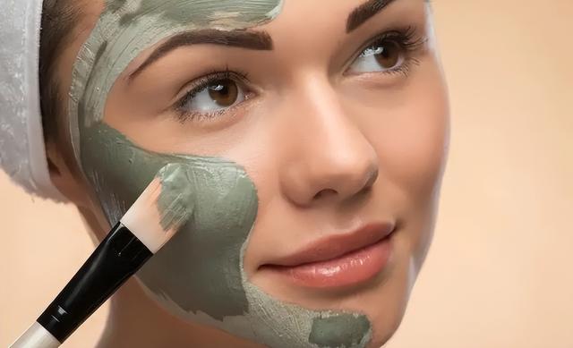 脸上长豆豆怎么办，皮肤有6种表现时（脸上长豆豆怎么办图片）