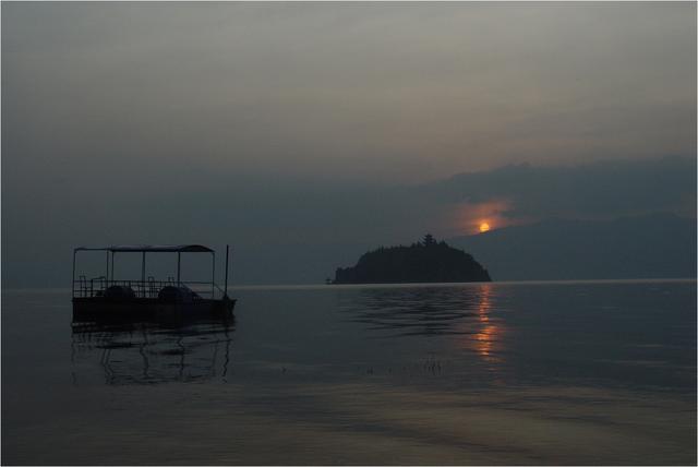 抚仙湖旅游，抚仙湖旅游攻略（胡言摄影抚仙湖16年的50幅照片）