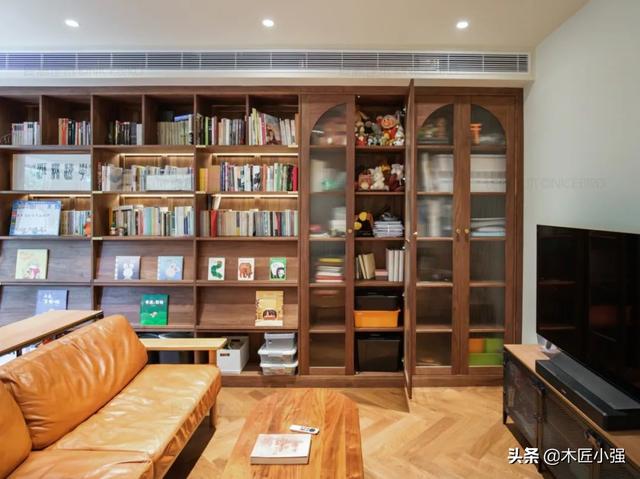 图书摆放造型，图书摆放造型图片大全（客厅图书馆美出新高度）