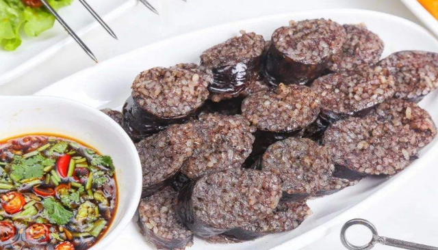 云南特产有哪些，云南特产有哪些首饰玉（云南最有名的8种名小吃）