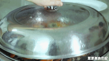 芥末鱿鱼的做法，芥末拌的烤鱿鱼怎么做（烫5秒就上桌，鲜嫩弹牙）