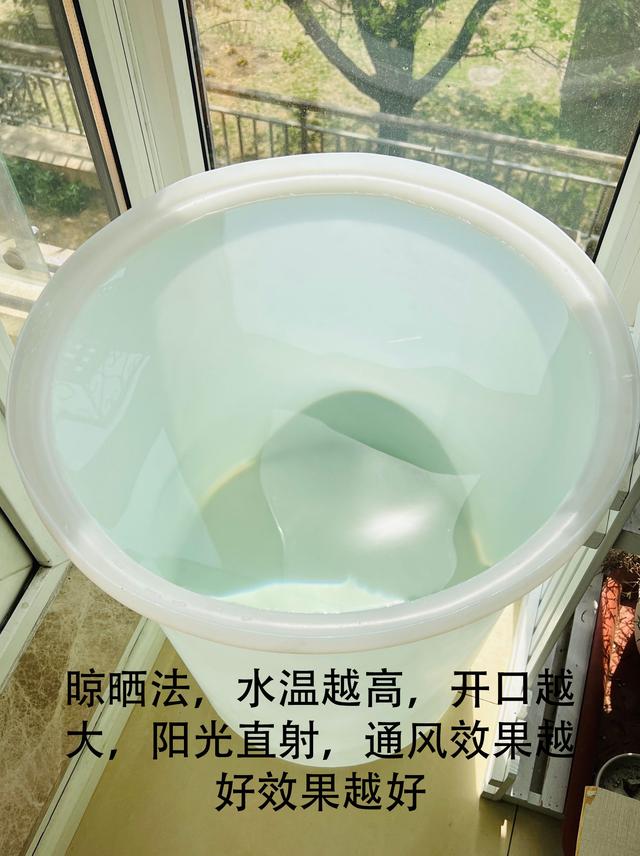 鱼缸水泵的正确使用方法，鱼缸潜水泵怎么用（自来水养鱼快速除氯气）