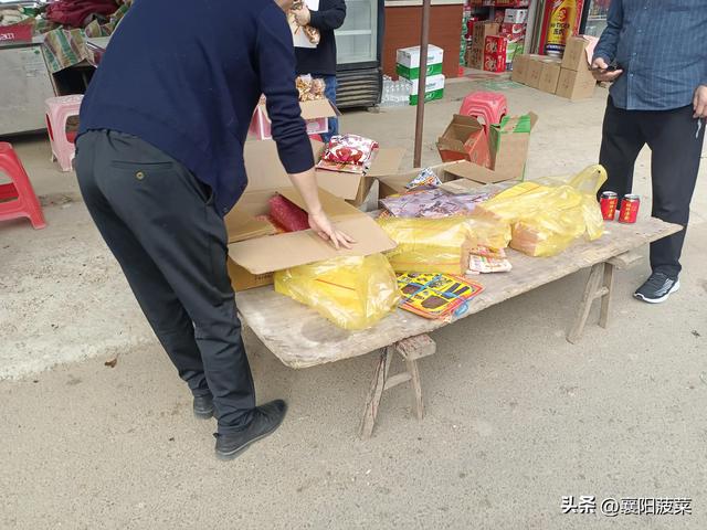 百日上坟几点去好，百日上坟几点去好一点（襄北民俗回乡上坟烧纸忙）