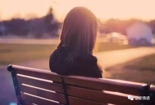 父母不同意的爱情还要继续吗，妈妈不同意的婚姻还要继续吗（父母反对的爱情该如何继续下去）