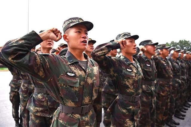 送新兵祝福语简短，家人送新兵祝福语简短（这份临别赠礼有点“硬”）