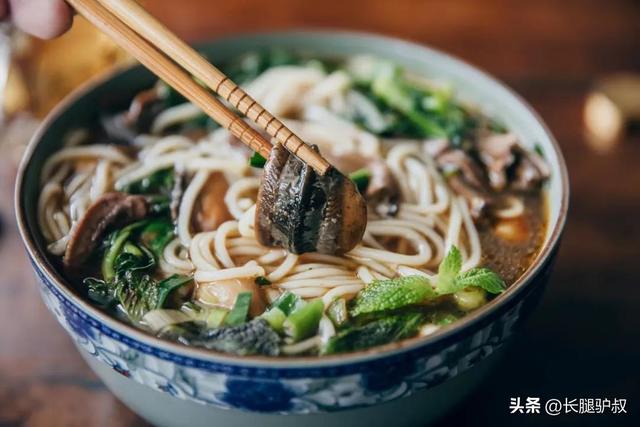 抚仙湖要门票吗，抚仙湖攻略一日游（挖到李健超爱的神仙小城）