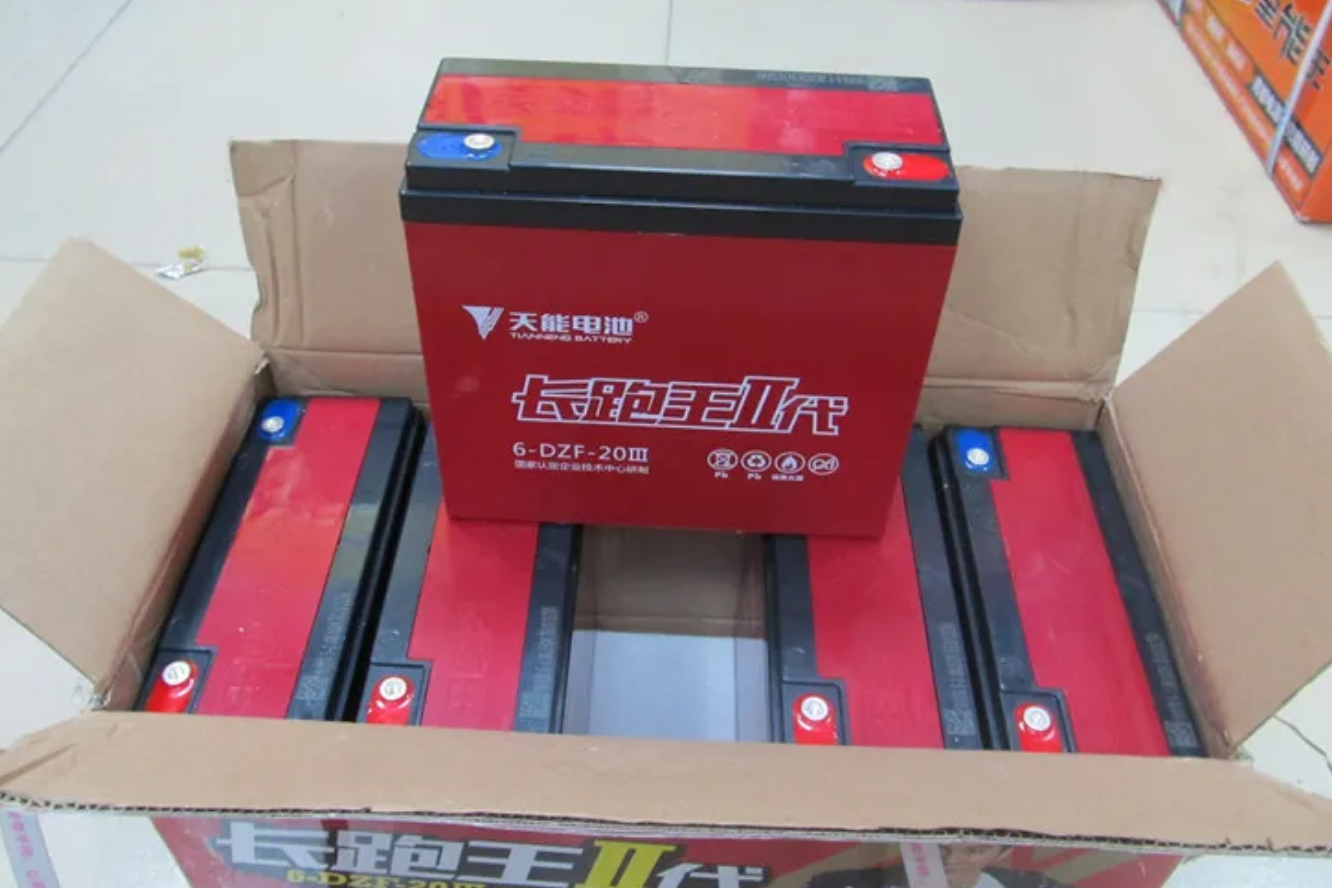 电瓶车的电瓶(现在电瓶车电瓶是什么电池)