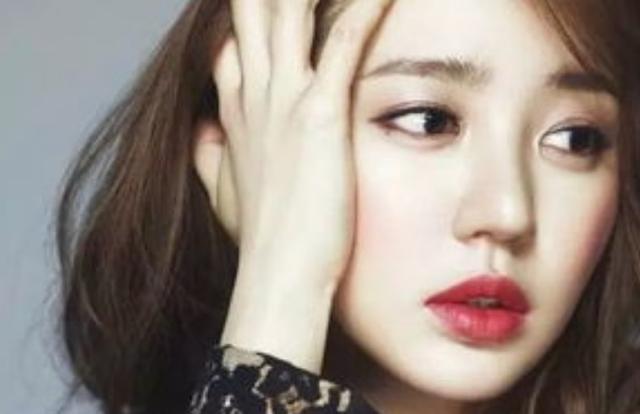 “甜美少女”尹恩惠：她是金钟国忘不了的女人，如今沦落在家种菜