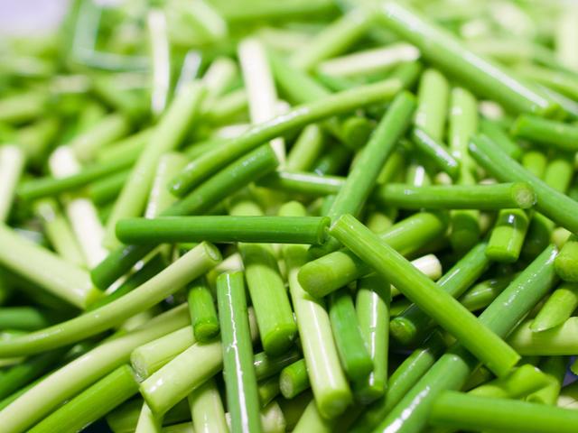 炒蒜苔的家常做法，蒜苔凉拌怎么做好吃（教你最好吃的3种做法）