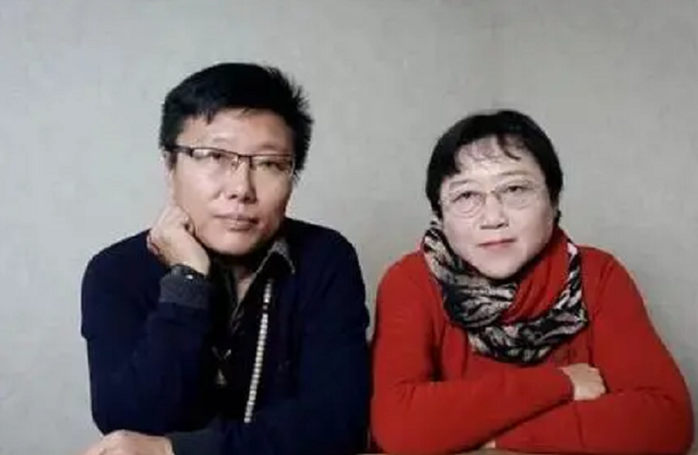 李银河的个人资料简介，李银河简介（李银河与出租车司机的“跨性别恋情”）
