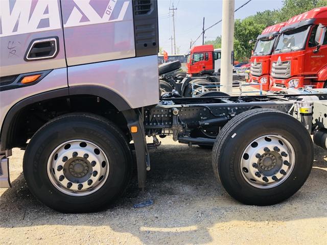 大货车新车报价，解放货车9米6新车报价 （8*4自动挡载货车就是牛）