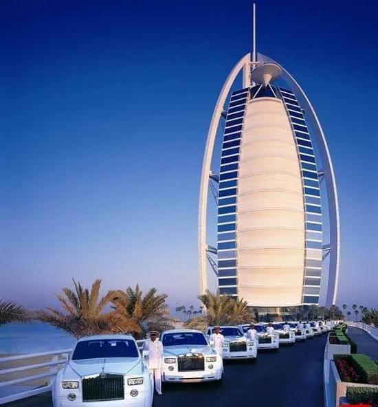 迪拜帆船酒店简介，迪拜帆船酒店介绍（80张高清图带你走进迪拜七星级帆船酒店）