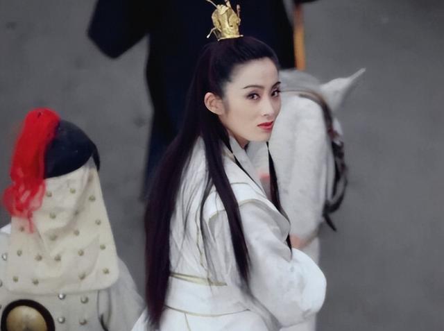 丹凤眼是什么样的，丹凤眼是什么样子的人（难怪大家会喜欢“丹凤眼”女星）