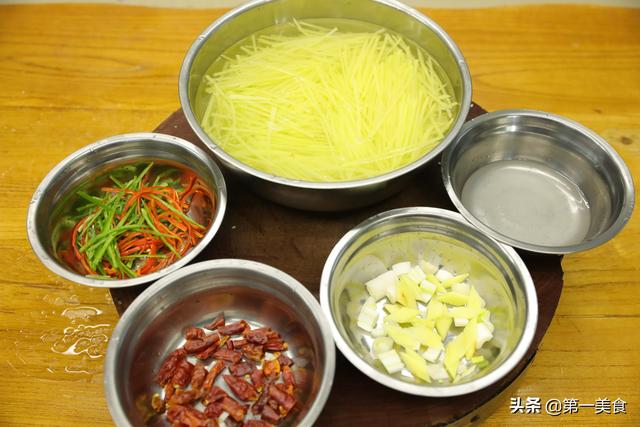 土豆怎么做才好吃，土豆怎么做才好吃又简单视频（营养解馋，上桌连汤汁都不剩）