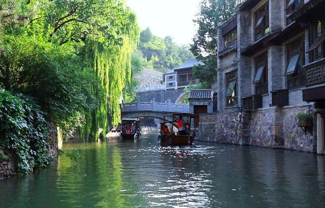 古北水镇景区内住宿便宜且实惠，北方的“江南水乡”古北水镇