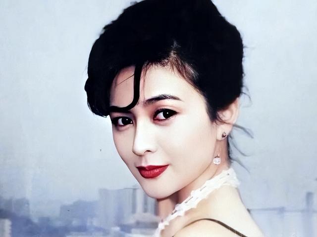 60年代香港9大女星,香港女星楊千嬅(90年代十大美女明星顏值排名)