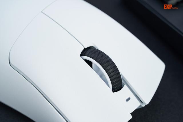 cf鼠标灵敏度多少最好（雷蛇炼狱蝰蛇V3专业版游戏鼠标体验）