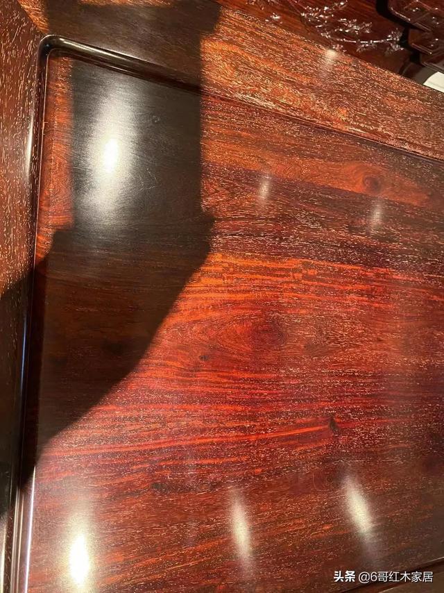 小叶紫檀牛毛纹，小叶紫檀直丝纹特征（紫檀里面的牛毛纹是什么东东）