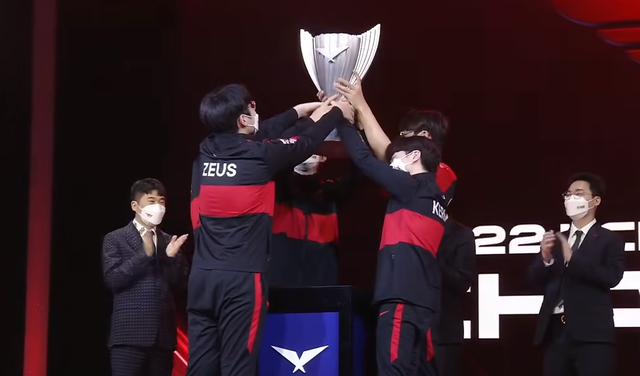 faker李哥有多强，LPL四大中单凑一起刚好同等