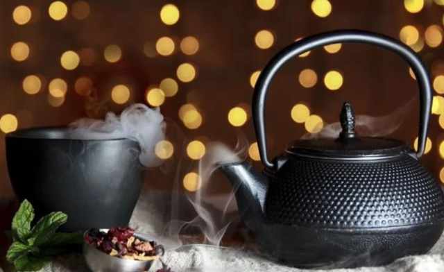 中国人为什么喜欢喝热水，中国人为什么爱喝热水（为何只有中国人爱喝热水）